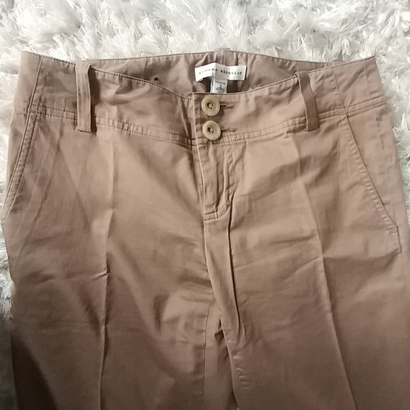 Banana Republic khaki pants - Picture 2 of 3